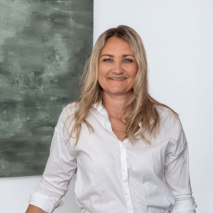 Dr. Stefanie Schwab